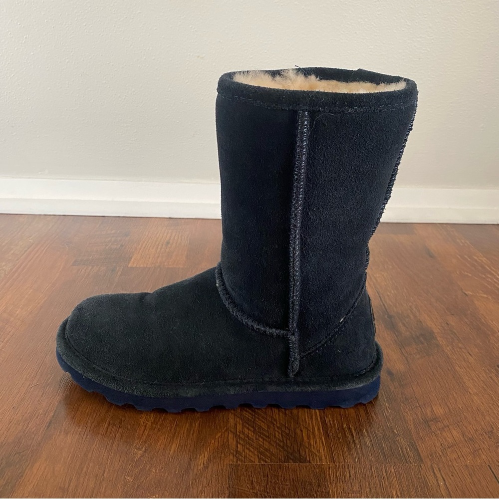 BearPaw Womens Suede Navy Blue Elle Short Boots, size 6